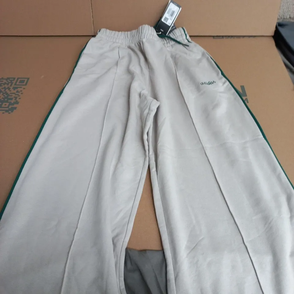 ADIDAS GREY WOMEN'S TRACK PANTS WITH GREEN PIPING – UK SIZE S