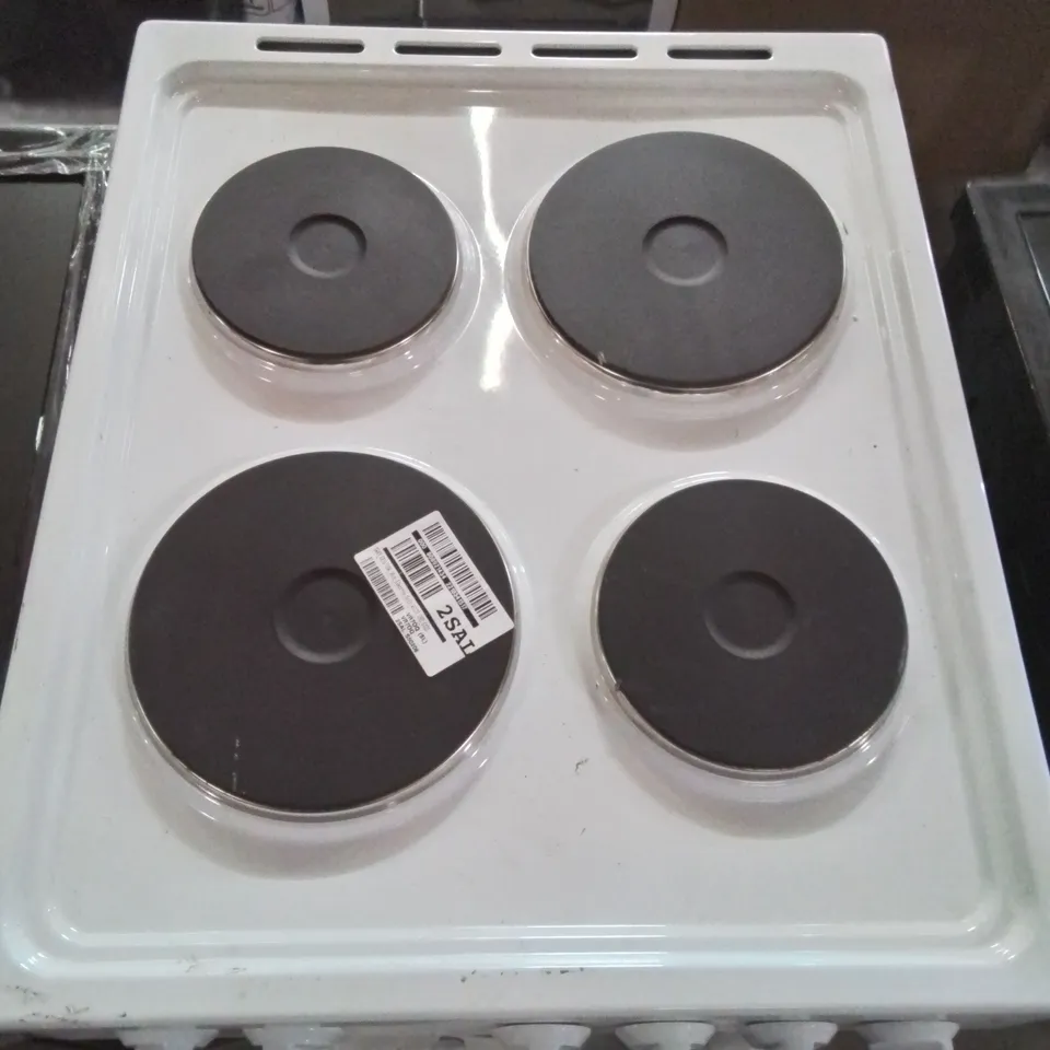 SWAN SX16710W 50CM WIDE ELECTRIC SOLID PLATE COOKER - WHITE