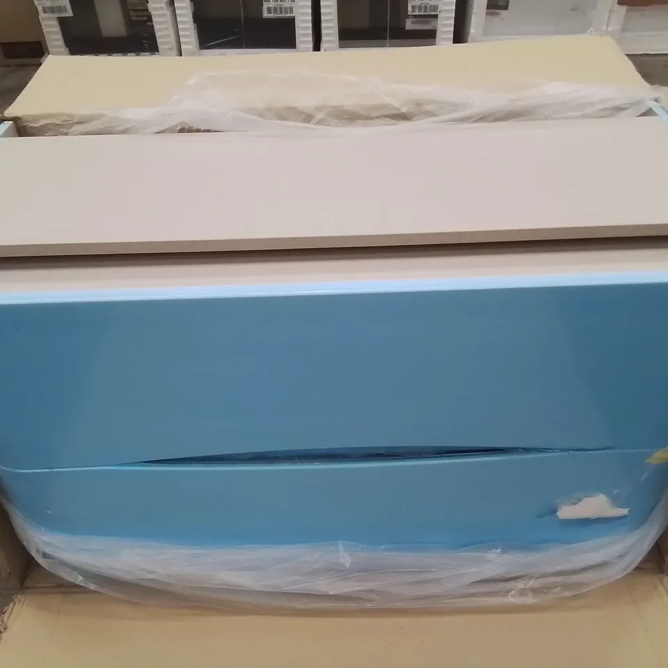 BOXED AS NEW SOLARO WALLHUNG VANITY UNIT IN PORCELAIN WHITE - 1000MM