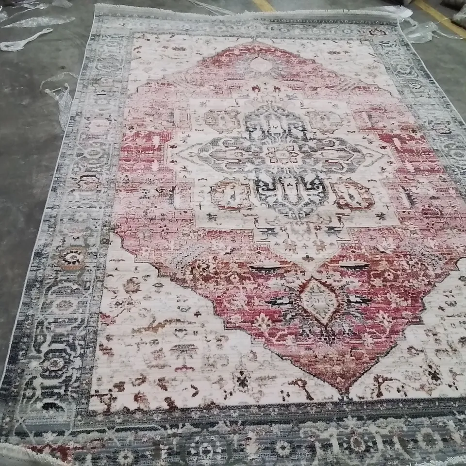 QUALITY DESIGNER AREA RUG APPROXIMATELY 300X200CM