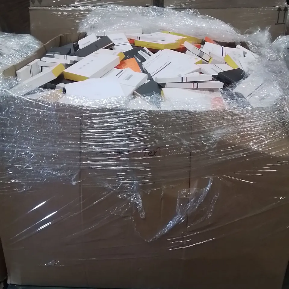 PALLET CONTAINING VERY LARGE AMOUNT OF BRAND NEW PHONE CASES [MODELS AND MAKES VARY]