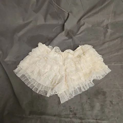 JADED LONDON LACE BLOOMER SHORTS IN YELLOW SIZE UNSPECIFIED