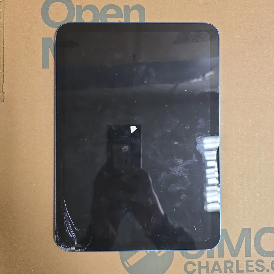 APPLE IPAD TABLET - A2757