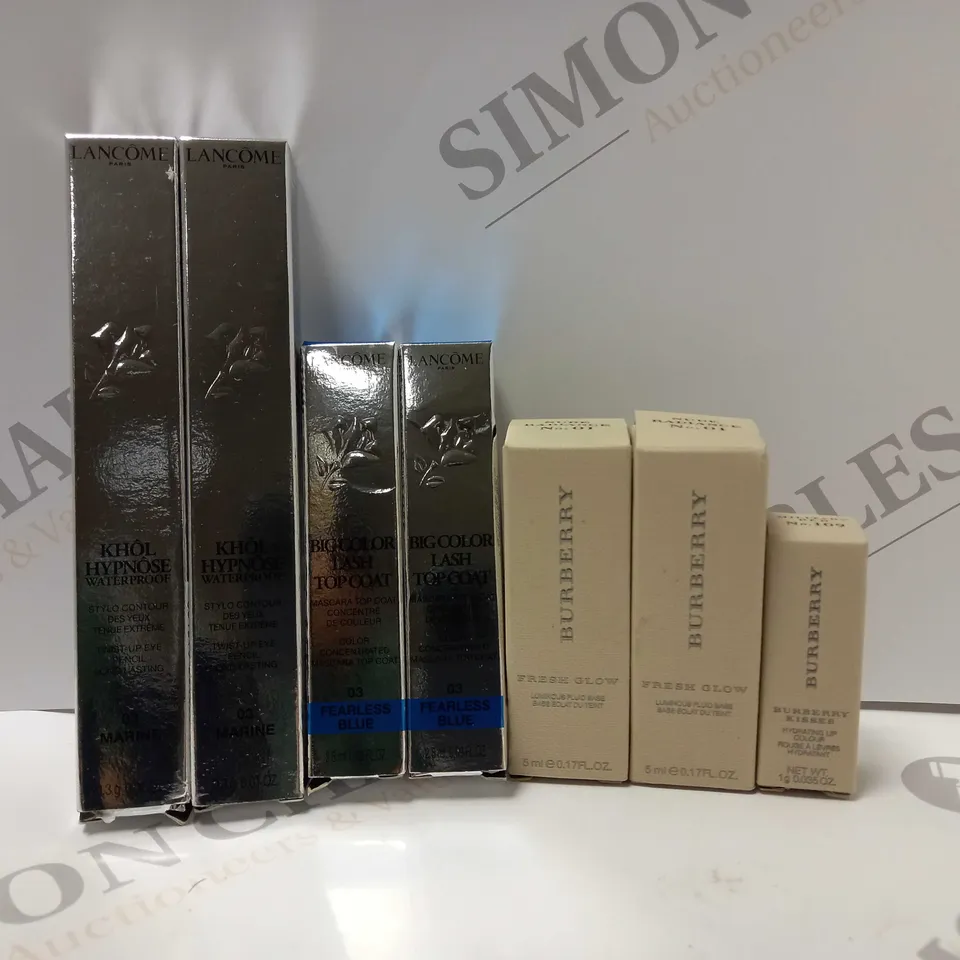 BOX OF APPROX 7 ASSORTED BEAUTY PRODUCTS TO INCLUDE LANCOME TWIST UP EYE PENCIL #MARINE, LANCOME LASH TOP COAT #FEARLESS BLUE, BURBERRY LUMINOUS FLUID BASE, ETC 