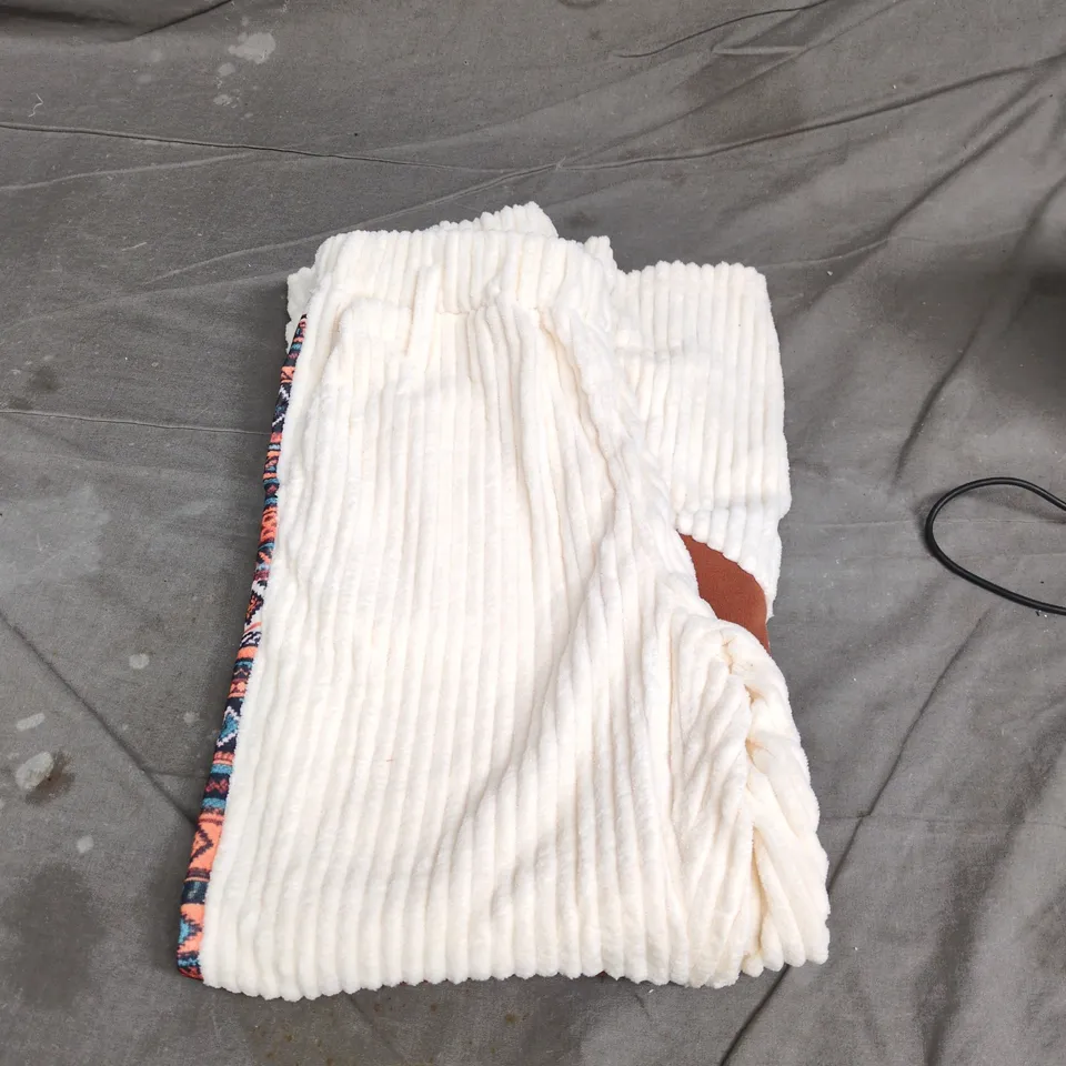 CARHARTT CREAM SHERPA FLEECE ZIP-FRONT JACKET WITH BROWN SHOULDER PATCHES