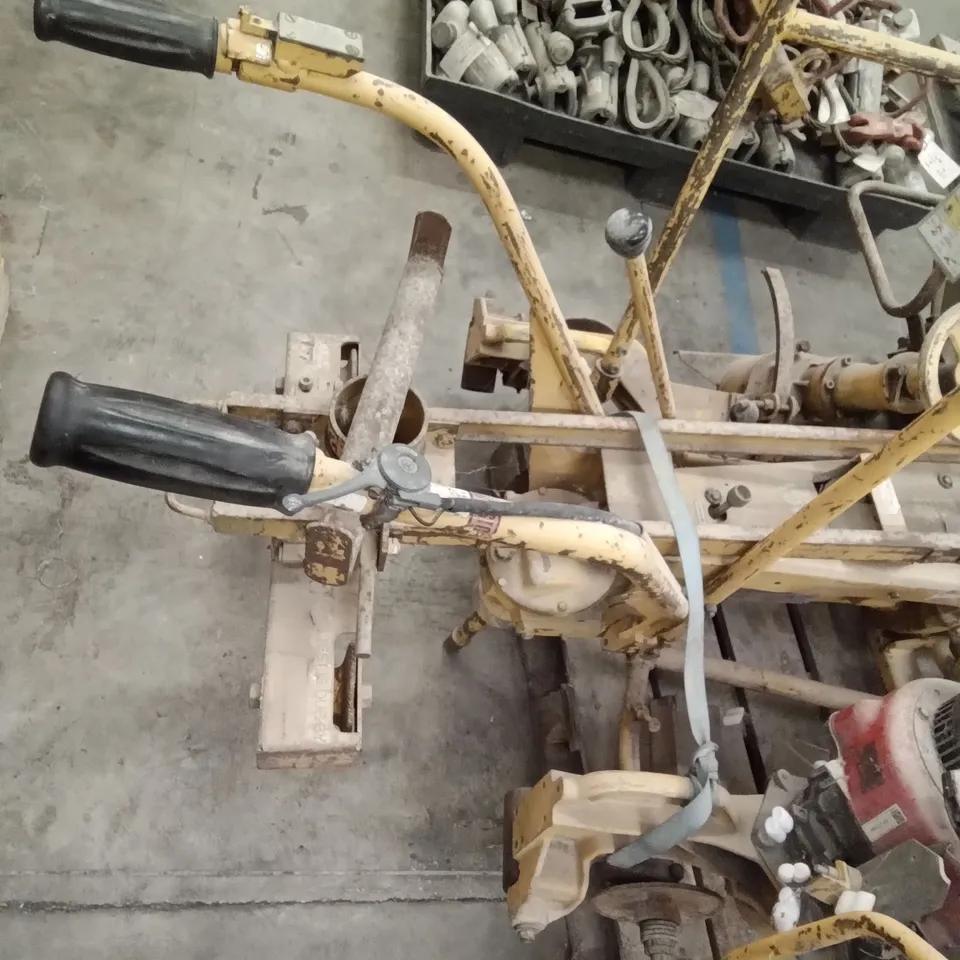 GEISMAR TC RAIL MTD. COACH SCREW MACHINE