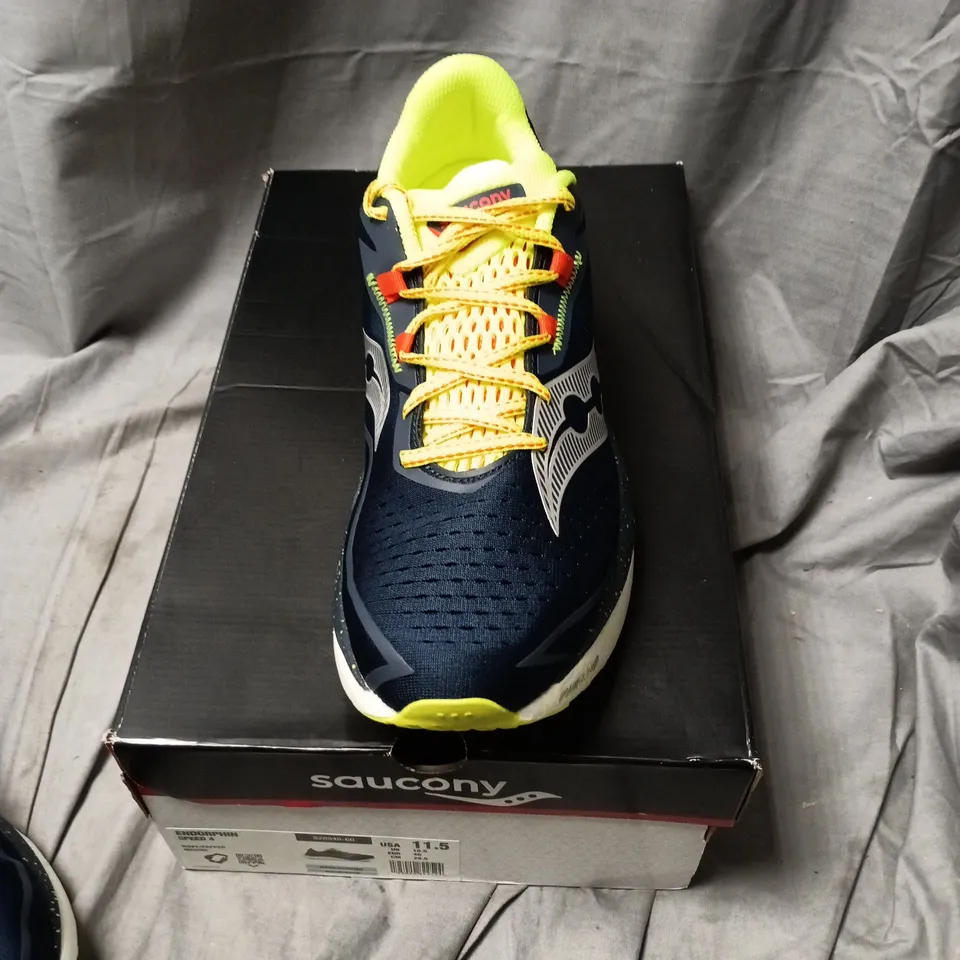 SAUCONY ENDORPHIN SPEED 4 RUNNING SHOES – NAVY/NEON YELLOW, UK 10.5 (US 11.5) – BOXED