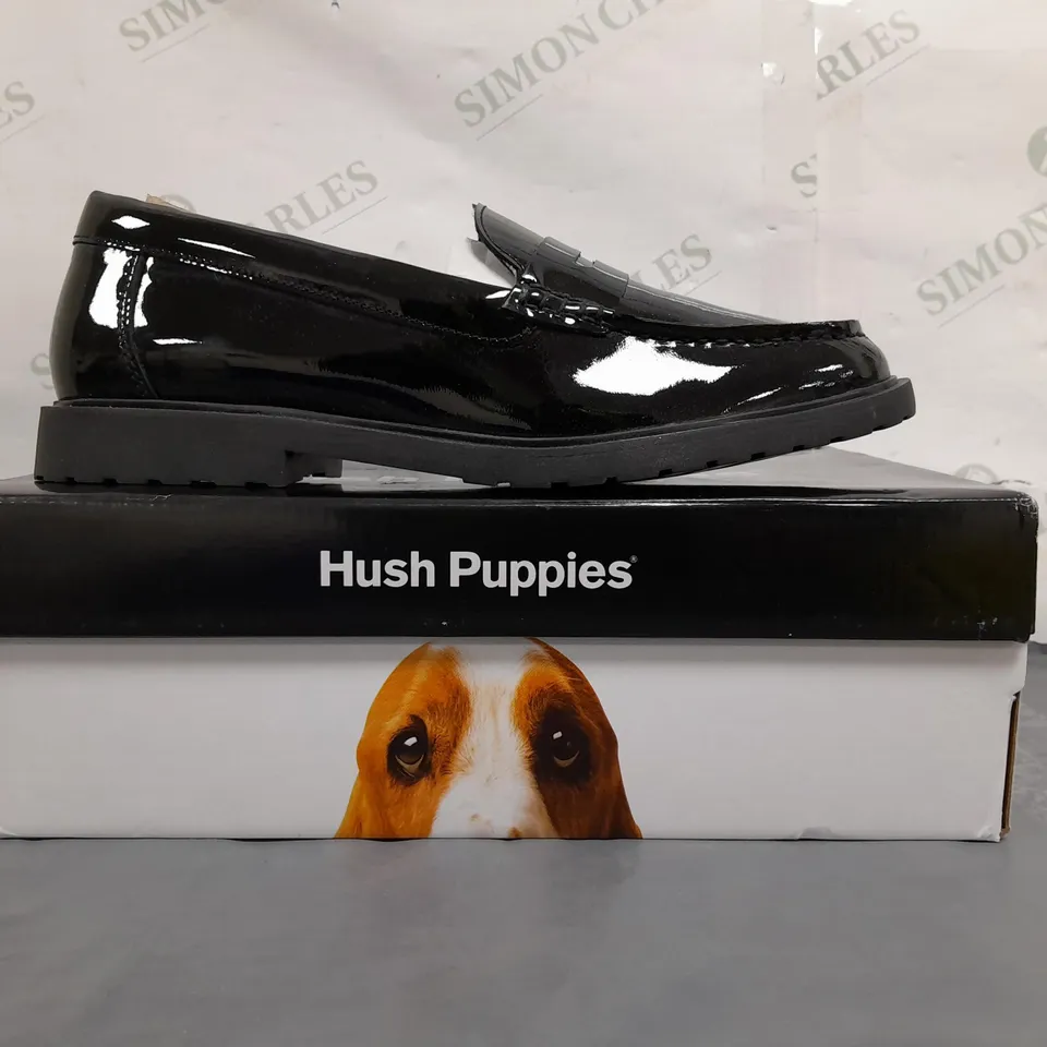 BOXED PAIR OF HUSH PUPPIES VERITY SLIP-ON SHOES IN BLACK UK SIZE 7