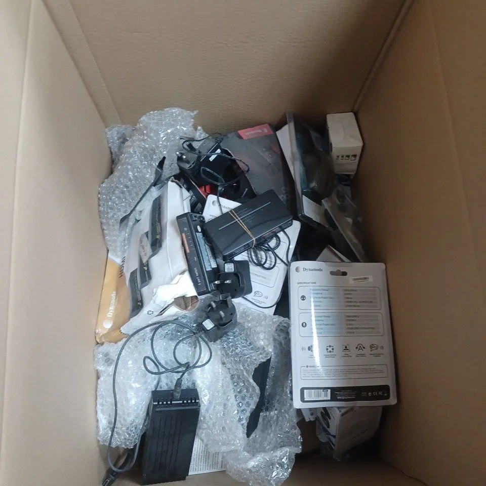 APPROXIMATELY 20 ASSORTED ELECTRICAL ITEMS TO INCLUDE OPTICAL MOUSE, HEADPHONES AND BROADBAND ROUTERS