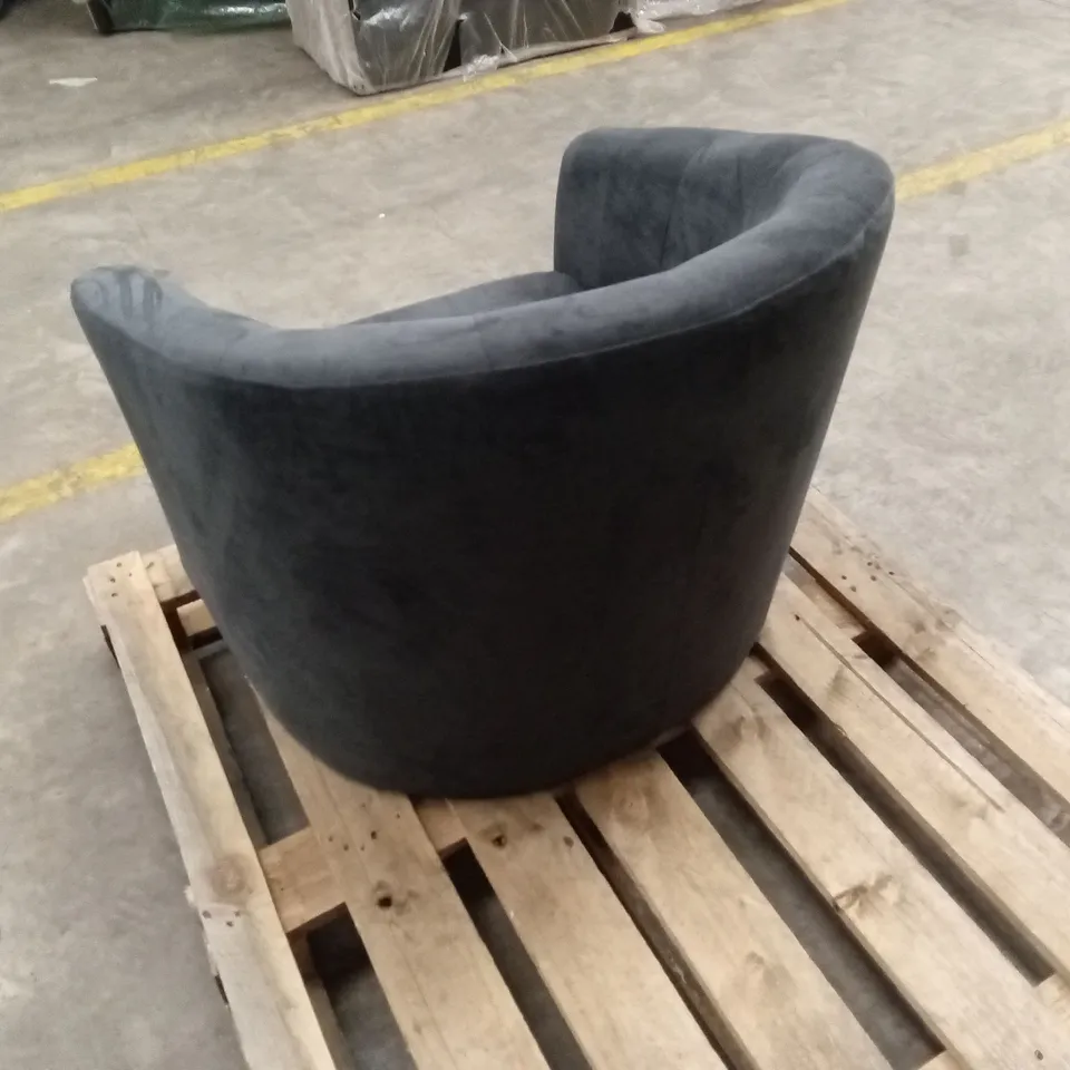 REGAL FABRIC TUB CHAIR - BLACK RRP £169