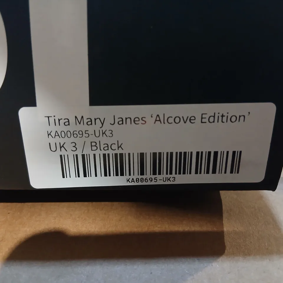 BOXED KOI TIRA MARY JANES 'ALCOVE EDITION' – UK3 – BLACK