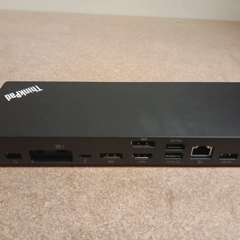 LENOVO THINKPAD UNIVERSAL THUNDERBOLT 4 DOCKING STATION (BLACK)