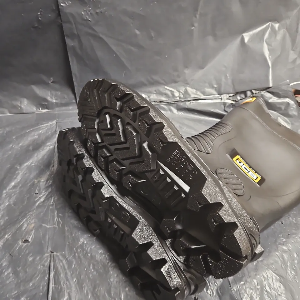 JCB RUBBER WORK BOOTS – BLACK UK SIZE 9