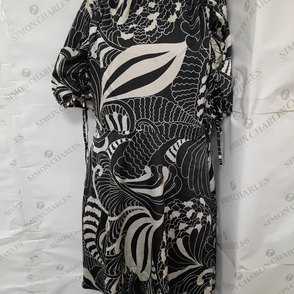 TED BAKER PRINTED MINI DRESS WITH PUFF SLEEVES IN CREAM/BRACK SIZE 4