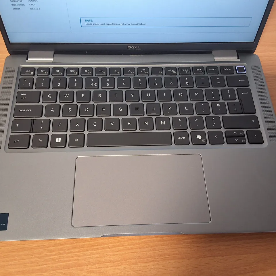 UNBOXED DELL LATITUDE 7350 INTEL VPRO LAPTOP IN SILVER 