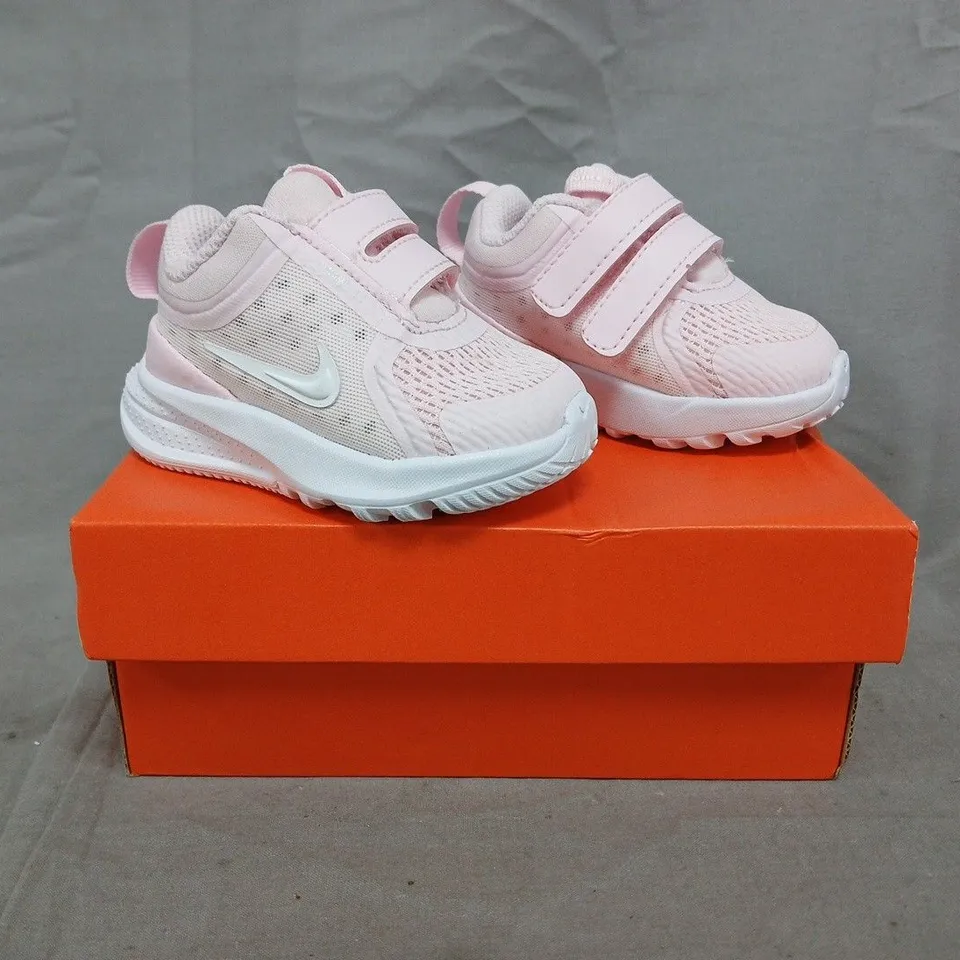 BOXED PAIR OF NKE STAR RUNNER 5 INFANT SHOES IN PINK SIZE UK 1.5