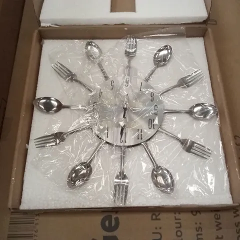 BOXED KITCHEN CUTLERY WALL CLOCK 32cm