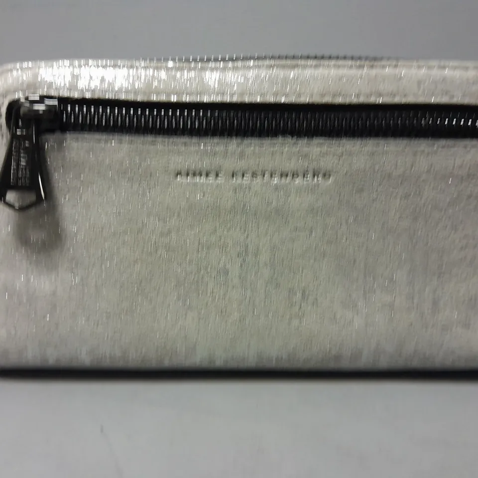 AIMEE KESTENBERG JESSE ZIP PURSE IN METALLIC GREY