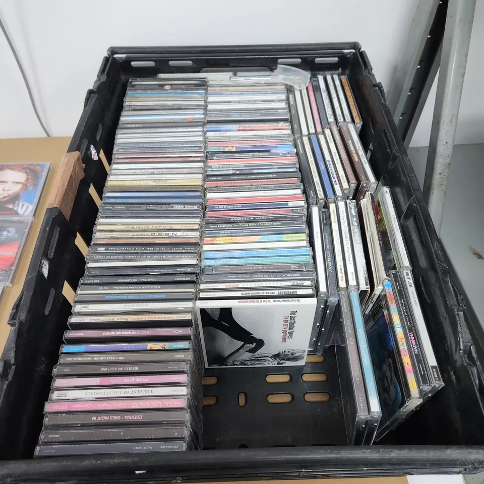 A VERY LARGE QUANTITY OF CDs FROM 80s / 90s /2000s
