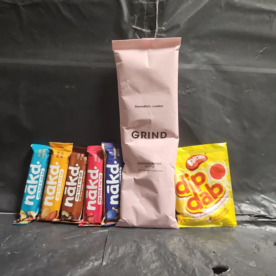 BOX OF APPROXIMATELY 15 ASSORTED FOOD AND DRINK ITEMS TO INCLUDE DIP DAB, GRIND COFFEE, NAKD BARS, ETC