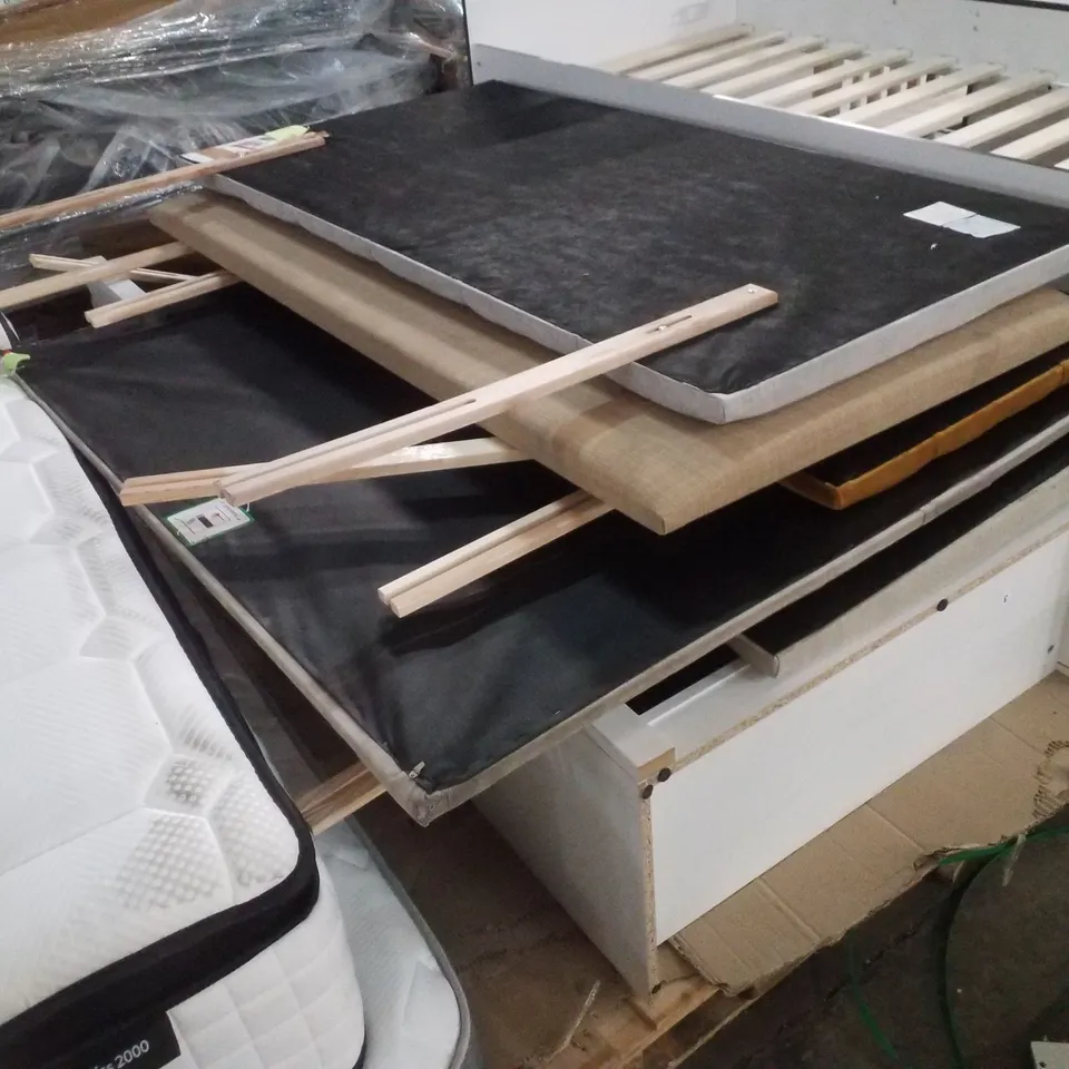 PALLET CONTAINING APPROXIMATELY 6 ASSORTED HEADBOARDS & BROKEN WARDROBE 