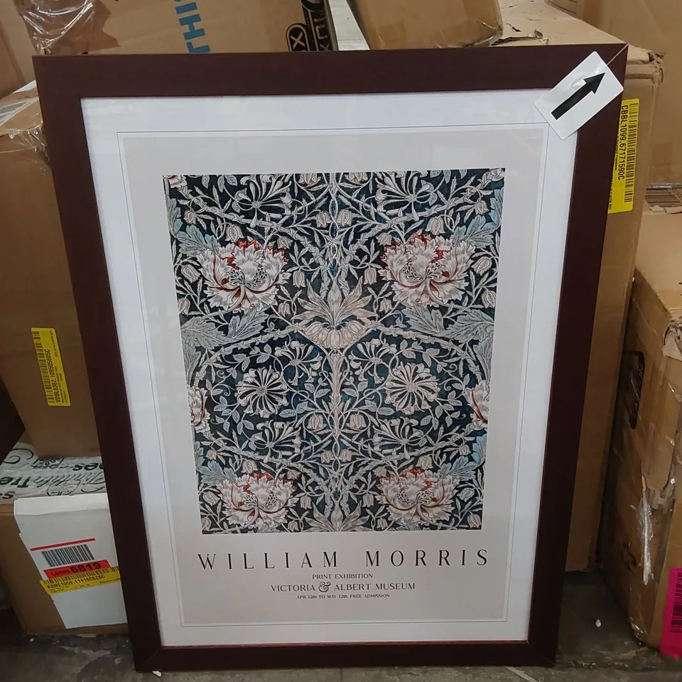 BOXED HONEYSUCKLE VOL.2 BY WILLIAM MORRIS - FRAMED PRINT
