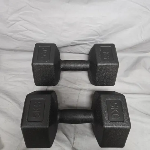 UNBRANDED PAIR OF DUMBBELLS - BLACK - 5KG PER DUMBBELL