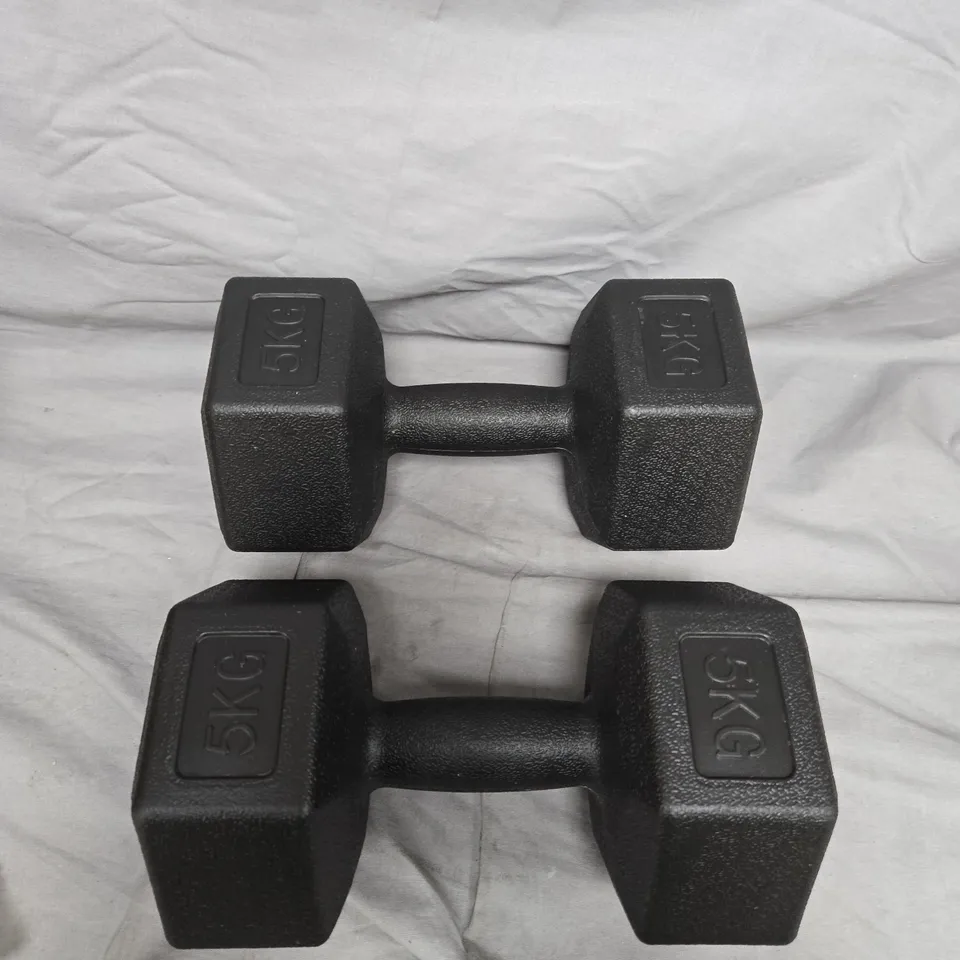 UNBRANDED PAIR OF DUMBBELLS - BLACK - 5KG PER DUMBBELL