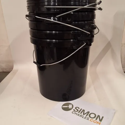 LOT OF 5 GROKU BLACK BUCKETS WITH LIDS
