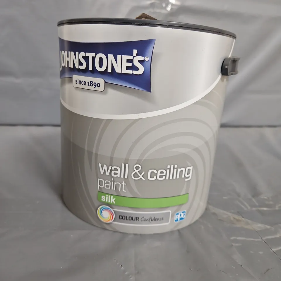 JOHNSTONES WALL AND PAINT CEILING - SILK - COLLECTION ONLY