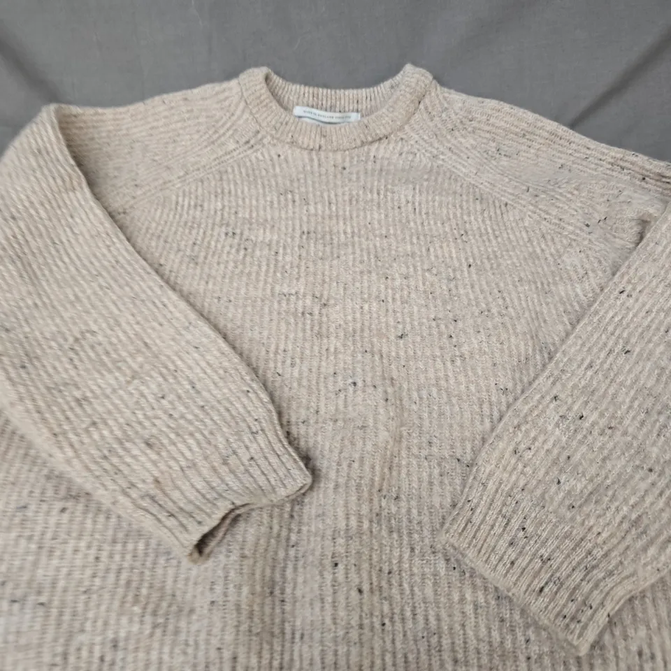 PEREGRINE KNIT SWEATER – BEIGE, UK L (L)