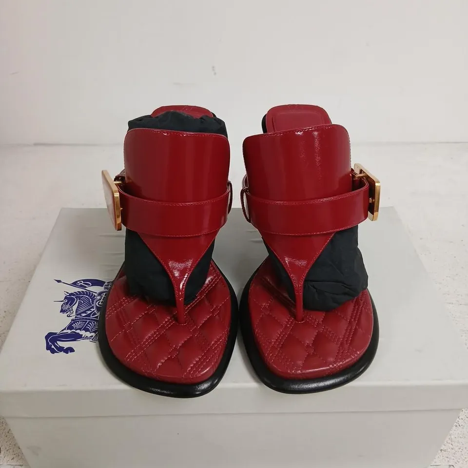 BURBERRY LEATHER SANDALS ON LEATHER SOLE – RED, UK 4 (EU 37)