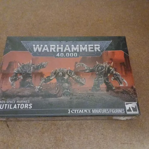 WARHAMMER 40,000 CHAOS SPACE MARINES MUTILATORS – 3 CITADEL MINIATURES (BOXED)