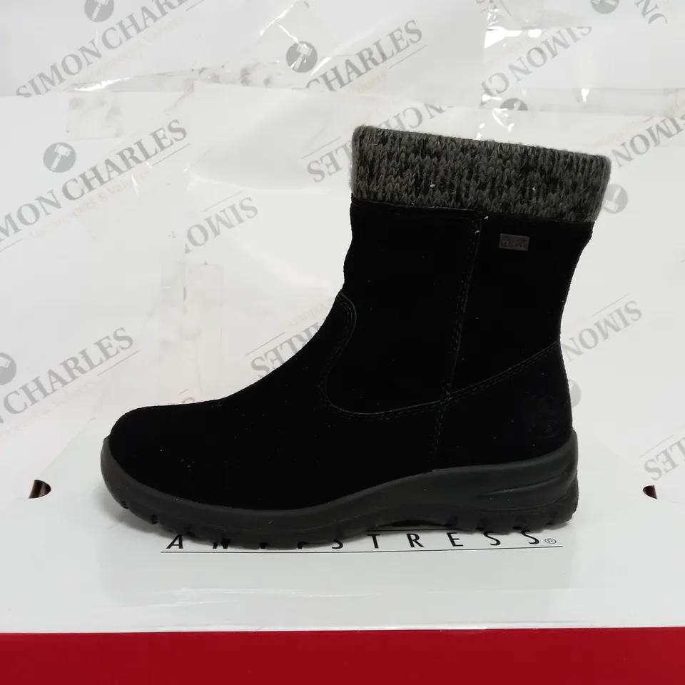 BOXED RIEKER WATER RESISTANT BOOTS, BLACK - SIZE 4 
