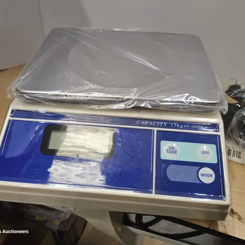 BOXED GENWARE DIGITAL SCALES