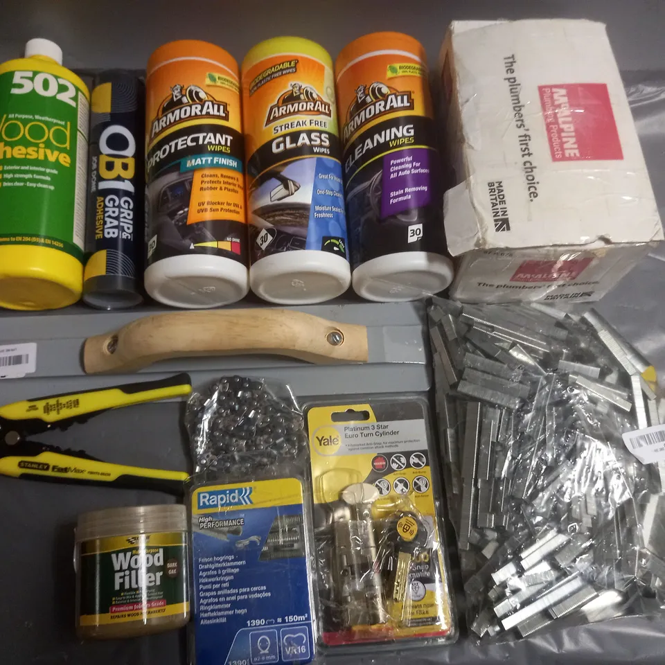 LOT OF ASSORTED DIY ITEMS TO INCLUDE ARMORALL WIPES, WOOD ADHESIVE, STAPLES AND STANLEY FAT MAX PLIERS