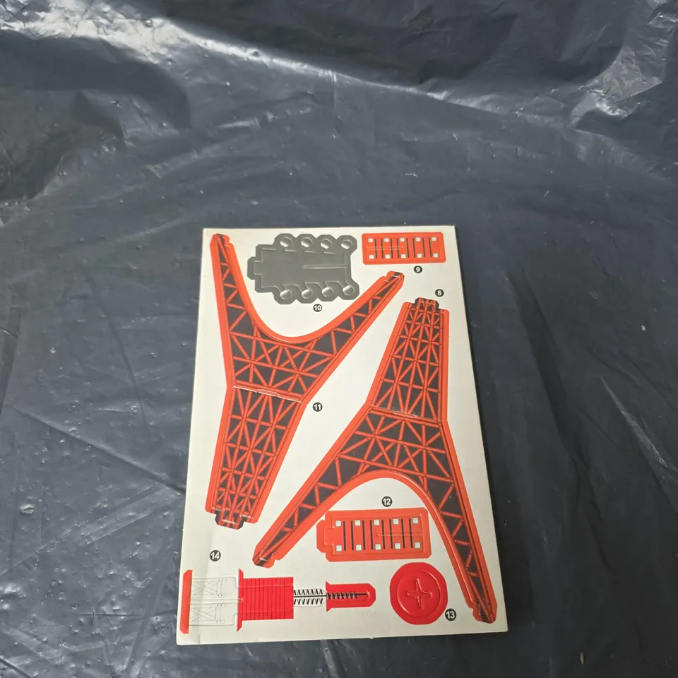 PALLET OF APPROXIMATELY 15 BOXES OF ASSORTED ITEMS INCLUDING MAGIC STICKERS , OPPLE 2U COMPACT FLUORESCENT BULB AND KIDS PUZZLES 