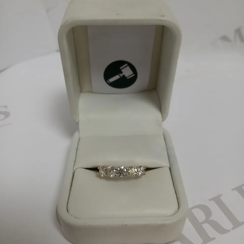 DESIGNER 18CT GOLD FIVE STONE HALF ETERNITY RING SET WITH DIAMONDS WEIGHING +-1.56CT