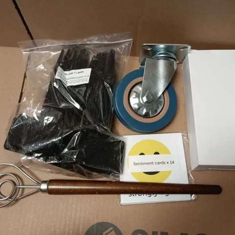 APPROXIMATELY 12 ASSORTED HOUSEHOLD ITEMS TO INCLUDE WHEELS, SENTIMENT CARDS, LARGE T LABELS, ETC