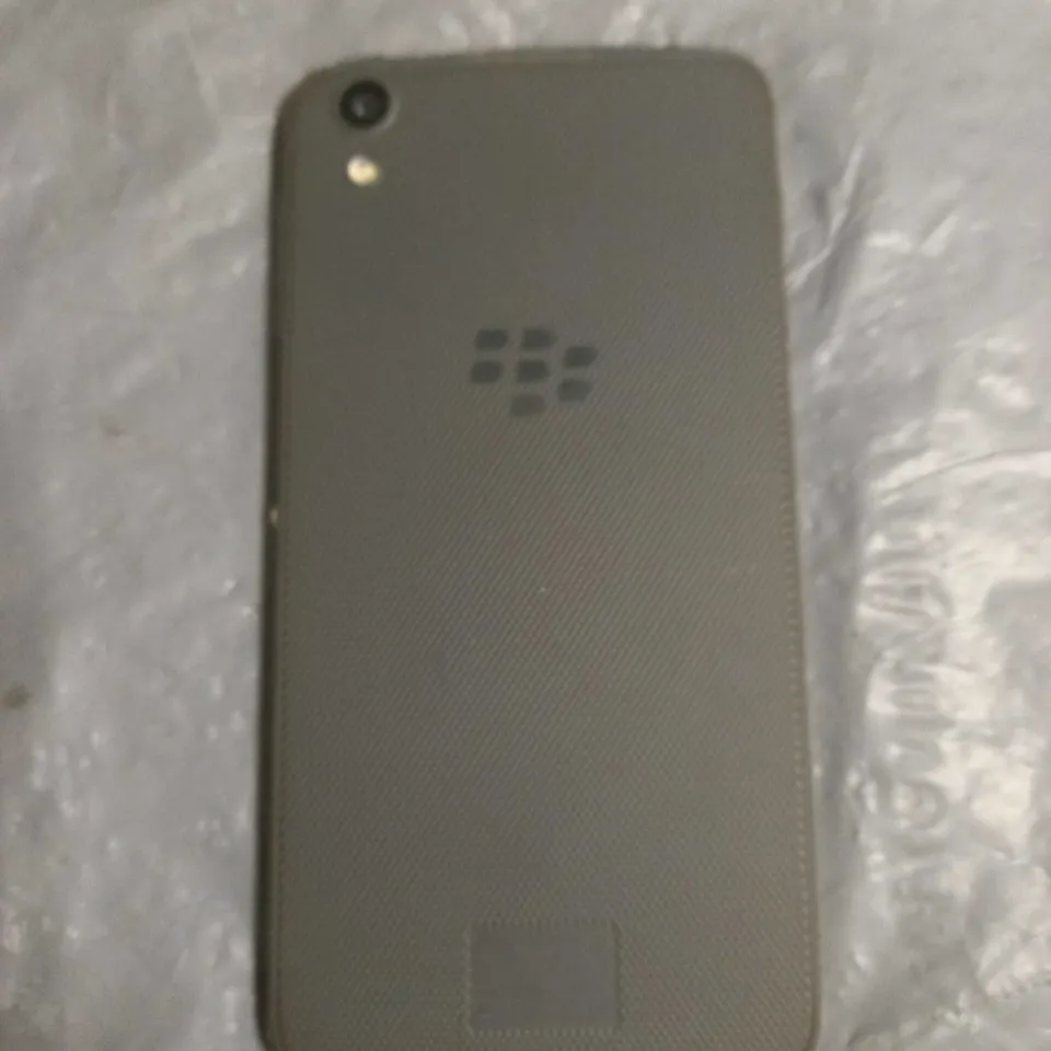 BLACKBERRY MOBILE PHONE MODEL UNSPECIFIED.