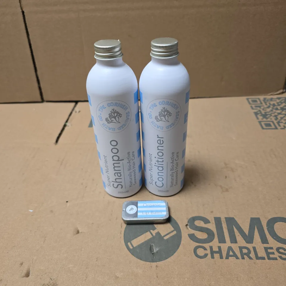 3 X THE CORNISH SEAWEED BATH COMPANY PRODUCTS TO INCLUDE SHAMPOO, CONDITIONER ETC UNBOXED