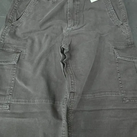 ABERCROMBIE & FITCH BAGGY TROUSERS IN BROWN SIZE 30/30