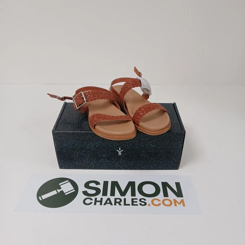  TAN EMU AUSTRALIA HYAMS LADIES SANDALS - UK 6