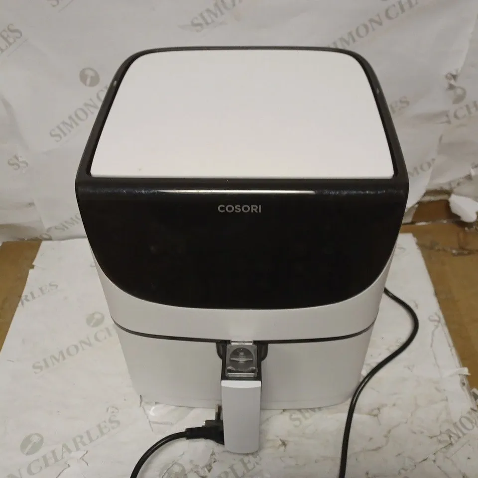 COSORI AIR FRYER 1700W MAX XXL 5.5L DIGITAL TOUCHSCREEN - WHITE