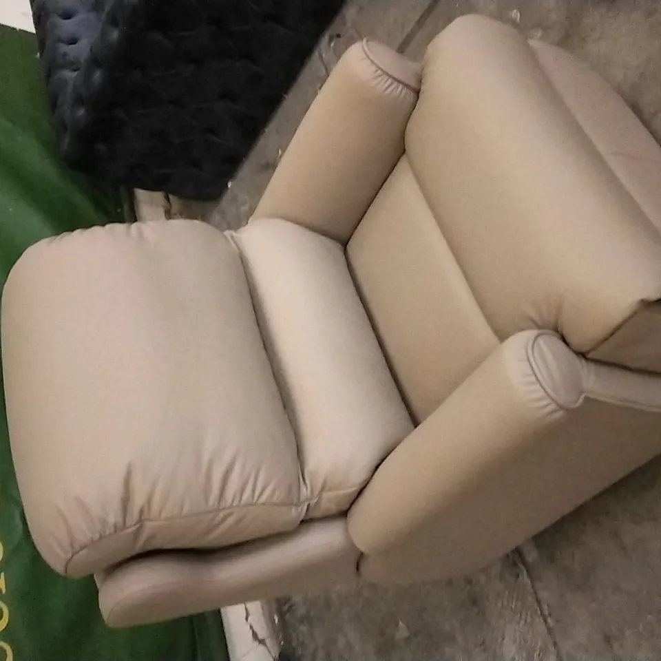 QUALITY BRITISH DESIGNED & MANUFACTURED G PLAN MOCHA LEATHER ARMCHAIR 