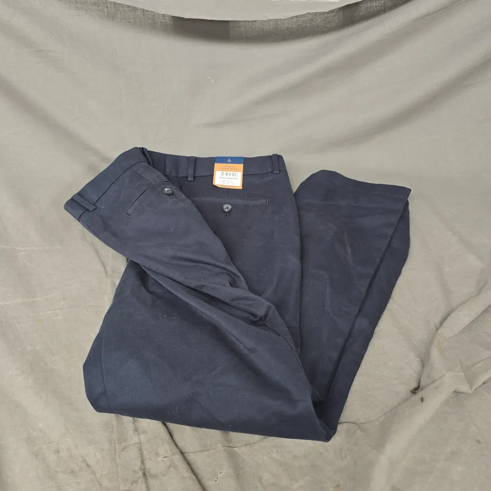 CHARLES TYRWHITT SLIM FIT ULTIMATE NON-IRON CHINO INNAVY SIZE 32W 30L