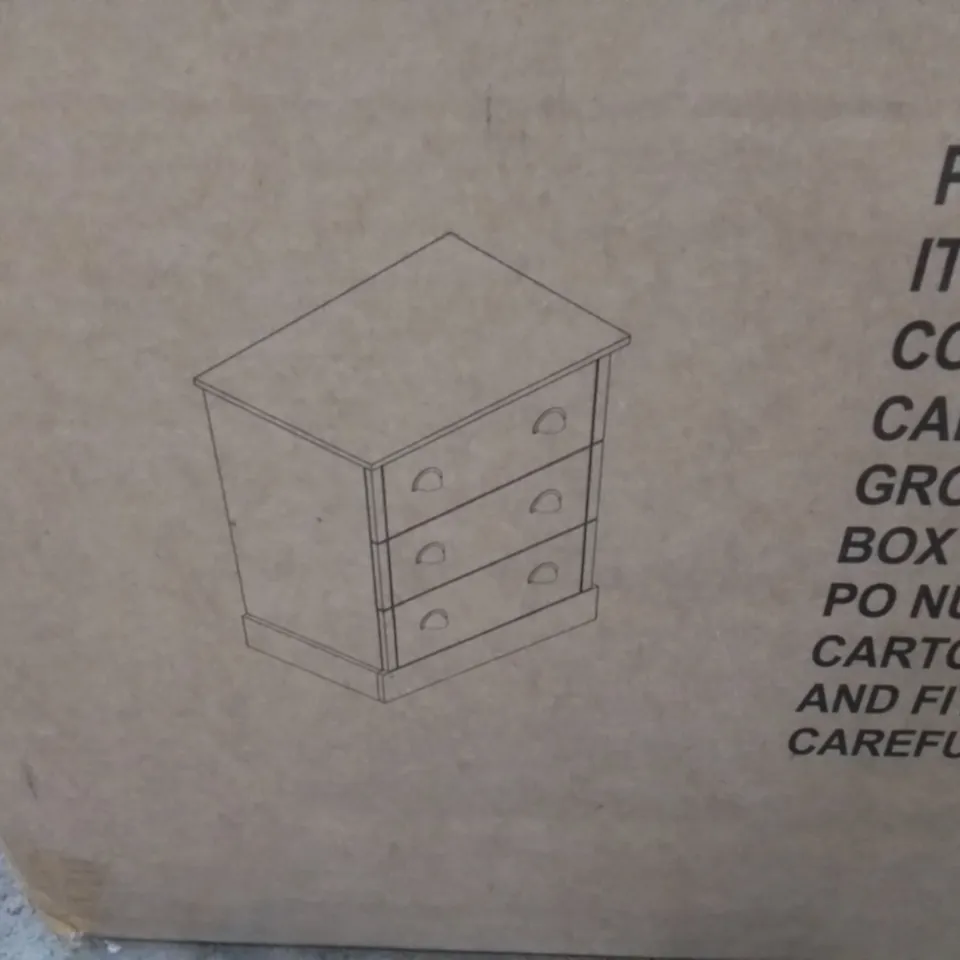 BOXED GFW KENDAL 3 DRAWER CHEST OF DRAWERS IN GREY (1 BOX)