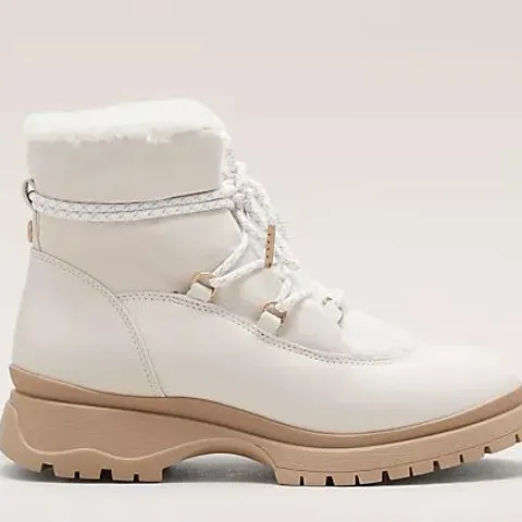MODA IN PELLE ZERMATT BOOT OFF WHITE SIZE 4