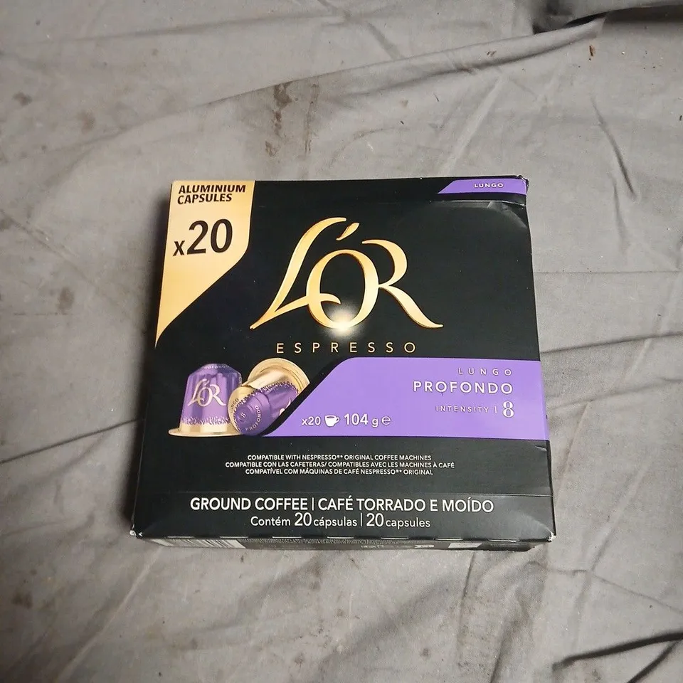 APPROXIMATELY 15 ASSORTED FOOD ITEMS INCLUDING LOR ESPRESSO CAPSULES , RASWMALAI DESSERT MIX AND TETLY CAMOMLIE TEA