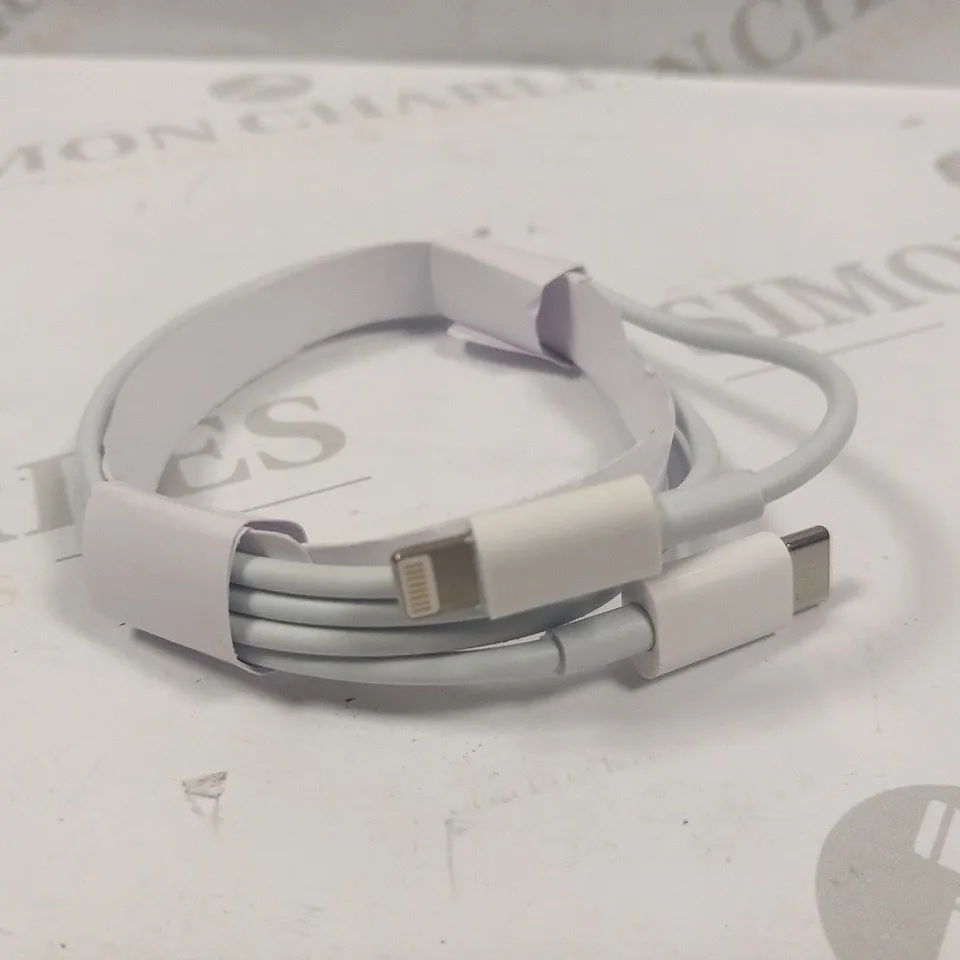 APPROXIMATELY 20 USB-C TO LIGHTNING CABLES